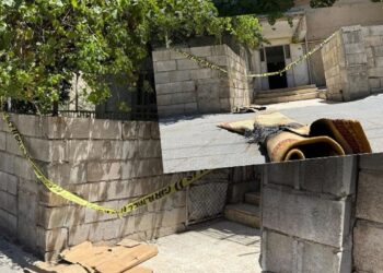 İntihara teşebbüs eden kızını benzin döküp yaktı