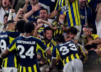 Kadıköy’de tarihi zafer: Fenerbahçe, yıldızlarıyla turu geçmeyi başardı
