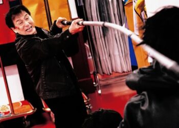 Jackie Chan 71 yaşında gişeyi fethetti: Yeni filmi zirvede