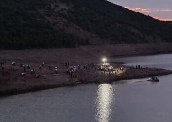Serinlemek için baraj gölüne giren genç boğuldu