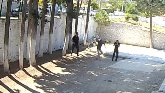 Belediye başkanı, zabıtaları sopayla dövdü 1 Belediye başkanı, zabıtaları sopayla dövdü