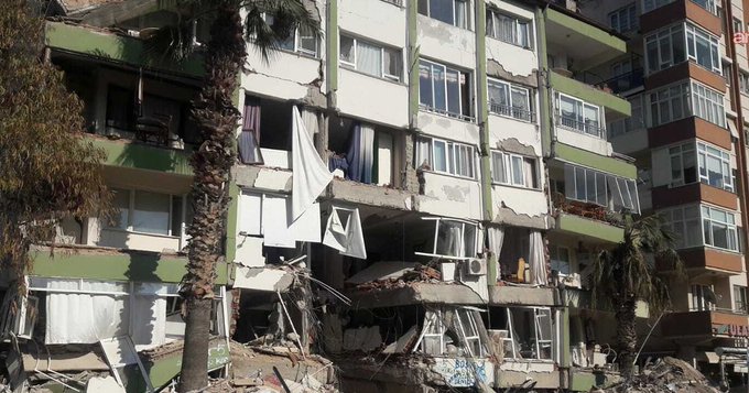 Ancak Türkiye'de olurdu: CİMER'e şikayet ettiği binanın enkazında öldü 1 Ancak Türkiye’de olurdu: CİMER’e şikayet ettiği binanın enkazında öldü
