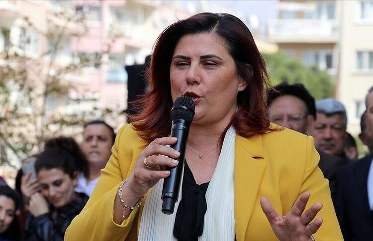 Özlem Çerçioğlu CHP'den istifasını açıkladı 1 Özlem Çerçioğlu CHP’den istifasını açıkladı