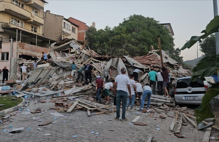 AFAD: Balıkesir depreminin şiddeti yıkıcı kategoride