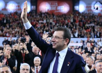 Ekrem İmamoğlu: Dönen dönsün, ben dönmezim yolumdan