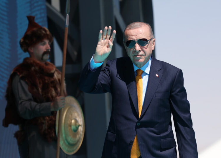 Hüsnü Yusuf Turabiç yazdı I ‘Son düzlük’ ile ‘kılıç’ arasında!