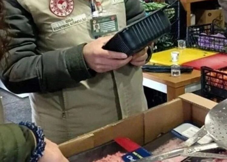 Tarım ve Orman Bakanlığı denetimleri: 17 bin işletmeye ceza 1 Tarım ve Orman Bakanlığı denetimleri: 17 bin işletmeye ceza