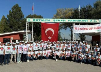 Kütahya Şeker Fabrikası’nda 30 yıl sonra üretim durdu: 'Patrona devasa kâr işçiye sefalet' 5 Kütahya Şeker Fabrikası’nda 30 yıl sonra üretim durdu: ‘Patrona devasa kâr işçiye sefalet’