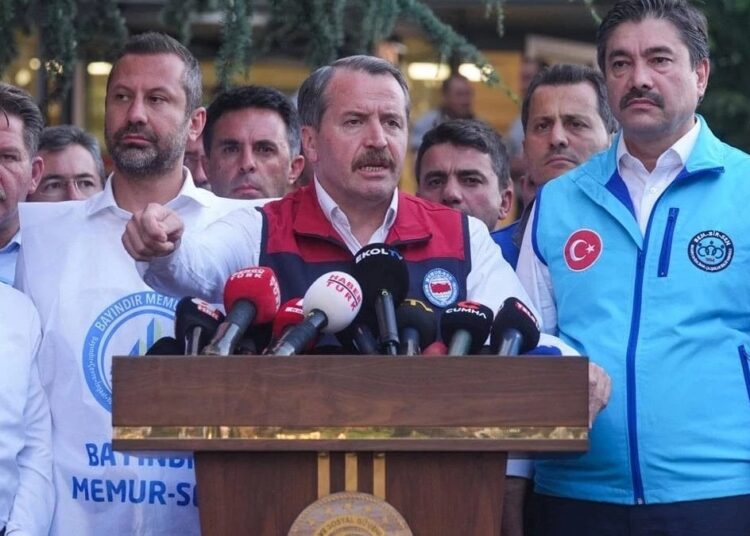 Memur Sen’den Hakem Kurulu’na ‘hakkaniyet’ çağrısı 