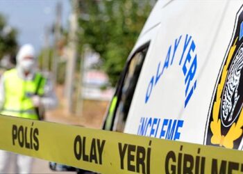 Polis memuru, eşi ve iki çocuğunu katledip intihar etti