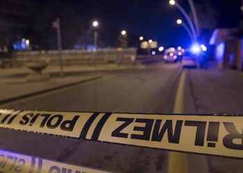 Dokuzuncu kattan düşen bebek hastanede hayatını kaybetti