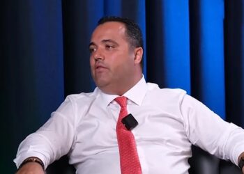 Avukat Rezan Epözdemir gözaltına alındı