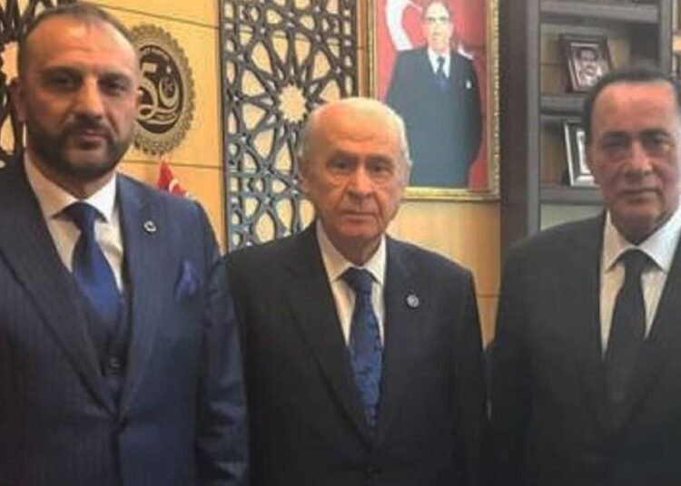 Bahçeli'nin sahip çıktığı Selahattin Yılmaz cezaevinden mektup gönderdi 1 Bahçeli’nin sahip çıktığı Selahattin Yılmaz cezaevinden mektup gönderdi