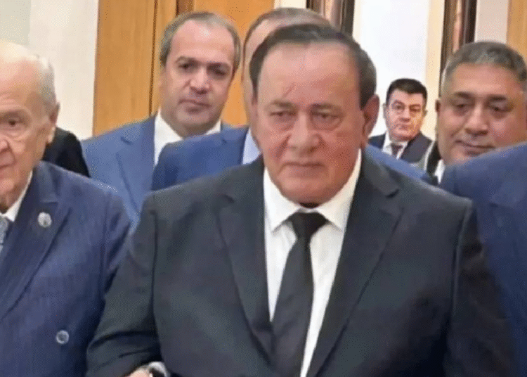 Çakıcı'yla birlikte Bahçeli'yi ziyaret etmişti: Suç örgütü operasyonunda Selahattin Yılmaz ve 9 kişi tutuklandı 1 Çakıcı’yla birlikte Bahçeli’yi ziyaret etmişti: Suç örgütü operasyonunda Selahattin Yılmaz ve 9 kişi tutuklandı