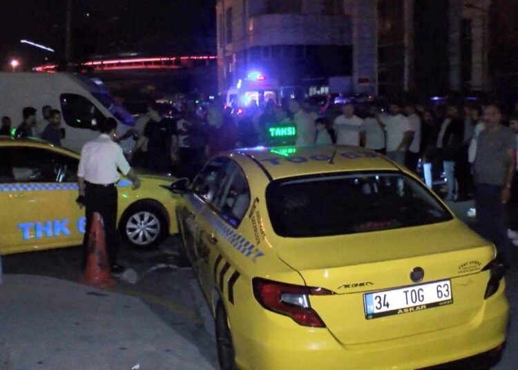 Silahlı saldırıya uğrayan taksici hayatını kaybetti 1 Silahlı saldırıya uğrayan taksici hayatını kaybetti