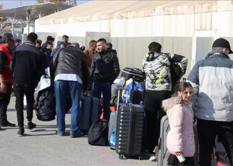 Rejim değişikliği sonrası ülkesine dönen Suriyeli sayısı 411 bin