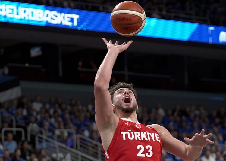 Estonya’yı yenen 12 Dev Adam galibiyet serisini sürdürdü