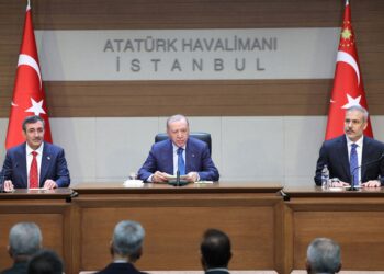 Erdoğan, Özgür Özel’in “gizli pazarlık” iddiasına yanıt verdi: Uyduruyor