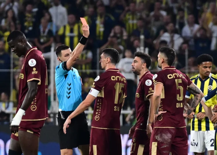 Fenerbahçe - Trabzonspor maçının VAR kayıtları açıklandı 1 Fenerbahçe – Trabzonspor maçının VAR kayıtları açıklandı