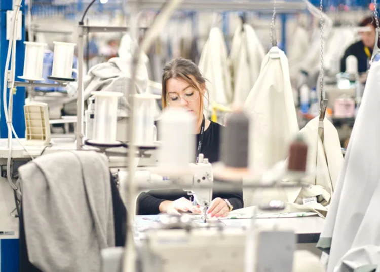 Tekstil çöküşün eşiğinde: İhracat şampiyonluğundan iflas hikayesine I Tuna Cevher yazdı 1 Tekstil çöküşün eşiğinde: İhracat şampiyonluğundan iflas hikayesine I Tuna Cevher yazdı