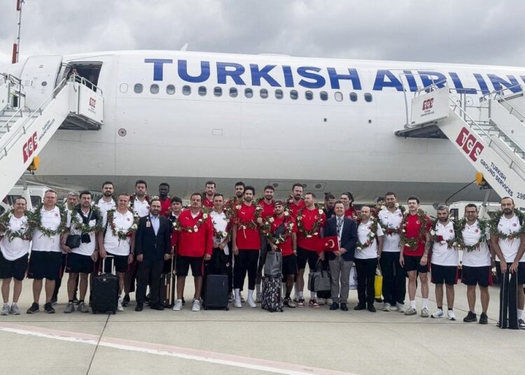 A Milli Erkek Basketbol Takımı yurda döndü