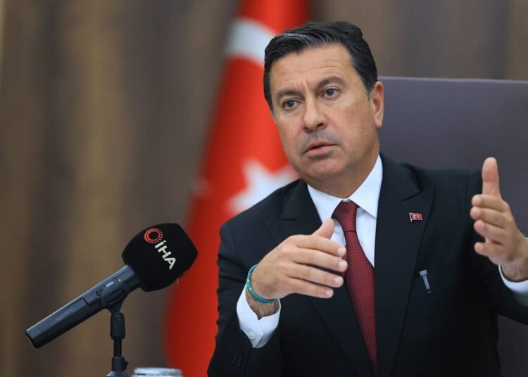 Muğla Büyükşehir Belediye Başkanı Aras’ın evine saldırı önlemi 1 Muğla Büyükşehir Belediye Başkanı Aras’ın evine saldırı önlemi