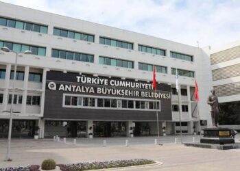 Antalya Büyükşehir Belediyesi’ne operasyon: 20 gözaltı kararı