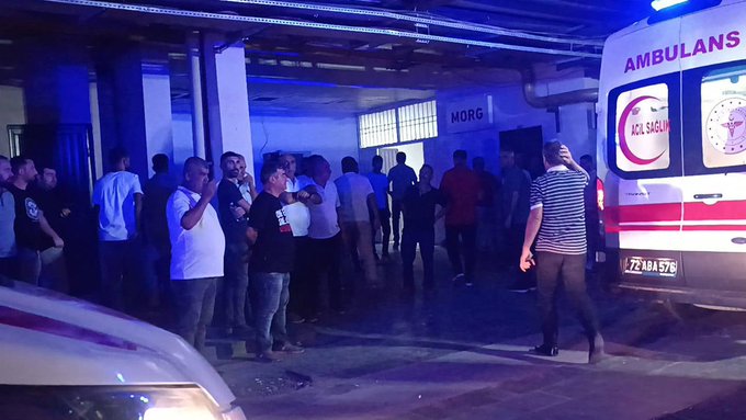 Batman'da araca silahlı saldırı: Anne, baba ve 2 çocuk öldürüldü 1 Batman’da araca silahlı saldırı: Anne, baba ve 2 çocuk öldürüldü