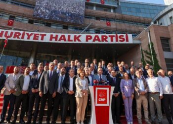 CHP’de hareketlilik: 81 il başkanı İstanbul’a çağrıldı
