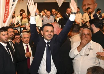 CHP, olağanüstü kongre sürecini hızlandırdı: İmza sayısı 500’ü geçti