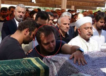 Tabuta sarılarak ağlamıştı: Cinayetten tutuklandı