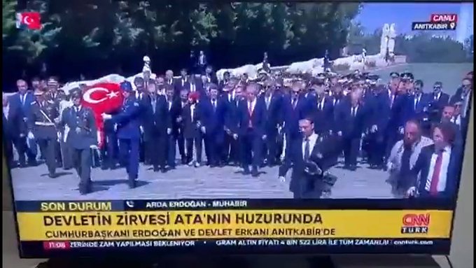 CNN Türk’te gaf: "Büyük Taarruz Cumhurbaşkanı Erdoğan'ın başkomutanlığında gerçekleşti" 1 CNN Türk’te gaf: “Büyük Taarruz Cumhurbaşkanı Erdoğan’ın başkomutanlığında gerçekleşti”