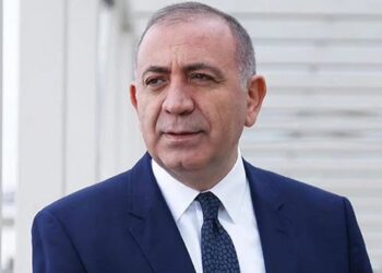 ‘Beni CHP il binasına sokmayacak bir babayiğit yoktur’ demişti: Gürsel Tekin CHP il binasına gitmekten vazgeçti