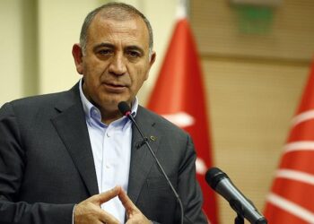 Gürsel Tekin’in il başkanlığına ait araçların trafikten men edilmesi talebi reddedildi