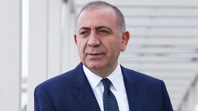 'Beni CHP il binasına sokmayacak bir babayiğit yoktur’ demişti: Gürsel Tekin CHP il binasına gitmekten vazgeçti 1 ‘Beni CHP il binasına sokmayacak bir babayiğit yoktur’ demişti: Gürsel Tekin CHP il binasına gitmekten vazgeçti