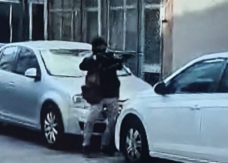 İzmir’de 2 polisi şehit eden çocuk, silah eğitimini babasından almış