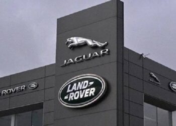Üretimi durduran Jaguar Land Rover, çalışanları evlerine gönderdi