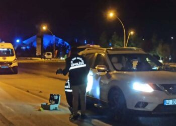 Havaalanı yolunda pusu: Aracın önünü kesip kurşun yağdırdılar