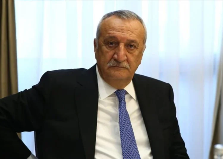 Mehmet Ağar: Ne duvardan ne de tuğla çekmekten korkarım