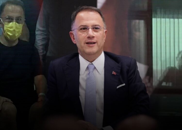 Hastaneye kaldırılan Murat Çalık ameliyat olacak 1 AYM’den tutuklu CHP’li Murat Çalık için karar
