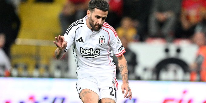 Beşiktaş, Kayseri'de farka koştu: Rafa Silva'nın kariyer gecesi