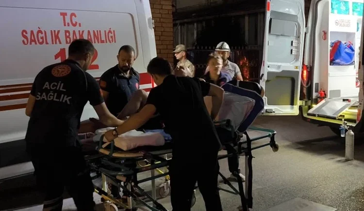 Orduevinde yangın: 16 asker hastaneye kaldırıldı 1 Orduevinde yangın: 16 asker hastaneye kaldırıldı