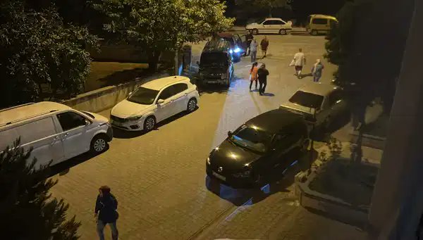 Sındırgı'da 4,9 büyüklüğünde deprem: Birçok ilde hissedildi 1 Sındırgı’da 4,9 büyüklüğünde deprem: Birçok ilde hissedildi