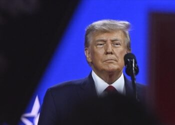 Trump’a dava açıldı: Gerekçe “çok sayıda federal yasayı ihlal etmesi”