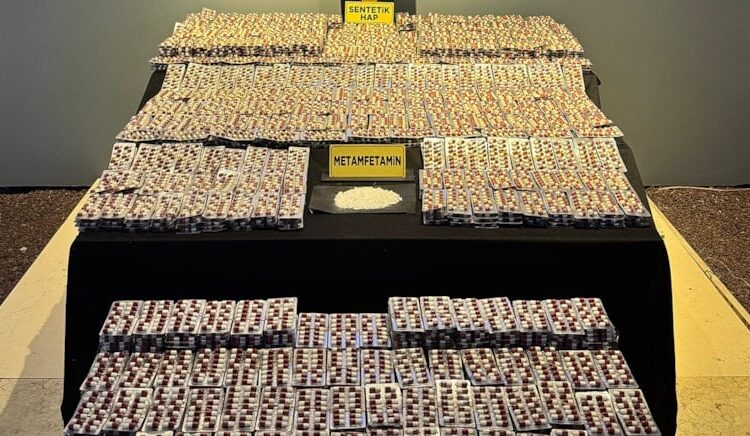 Bursa’da 300 bin adet uyuşturucu hap yakalandı