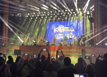 “Koma Amed”, 30 yıl sonra Diyarbakır’da konser verdi