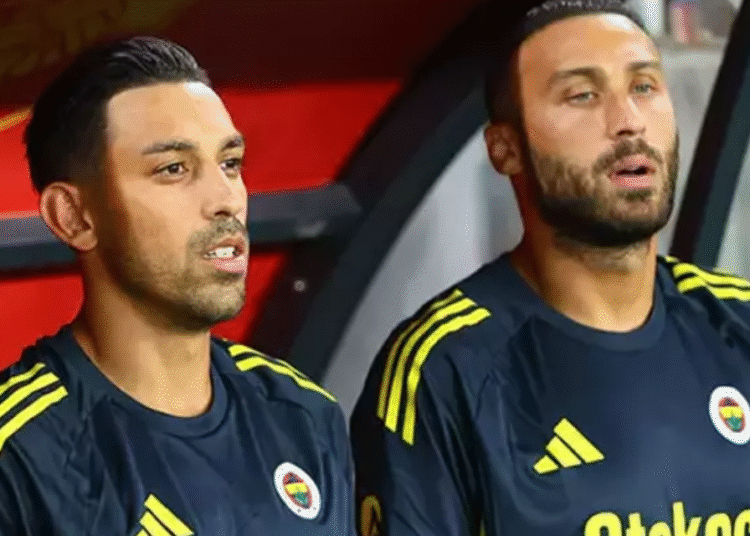 Fenerbahçe'de iki oyuncu kadro dışı bırakıldı 1 Fenerbahçe’de iki oyuncu kadro dışı bırakıldı