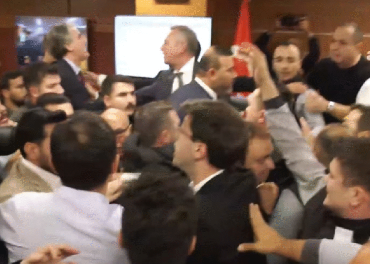 Seçim tekrarları, kavgalar, itirazlar… Bayrampaşa’da belediye AK Parti’ye geçti