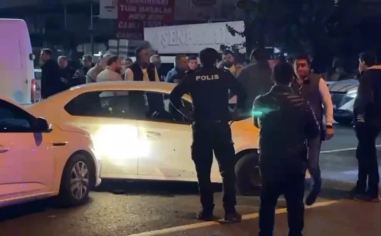 Balıkesir'de korkunç gece: Araç çalıp 2 kişiyi öldürdü, 2'si polis 5 kişiyi yaraladı 1 Balıkesir’de korkunç gece: Araç çalıp 2 kişiyi öldürdü, 2’si polis 5 kişiyi yaraladı