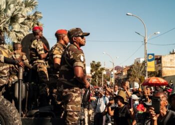 Madagaskar’da ordu yönetime el koydu